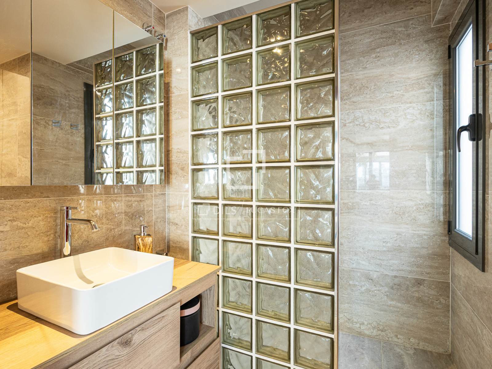 Penthouse in Barcelona, Spain 2 bedrooms, 84 sq.m. No. 192549