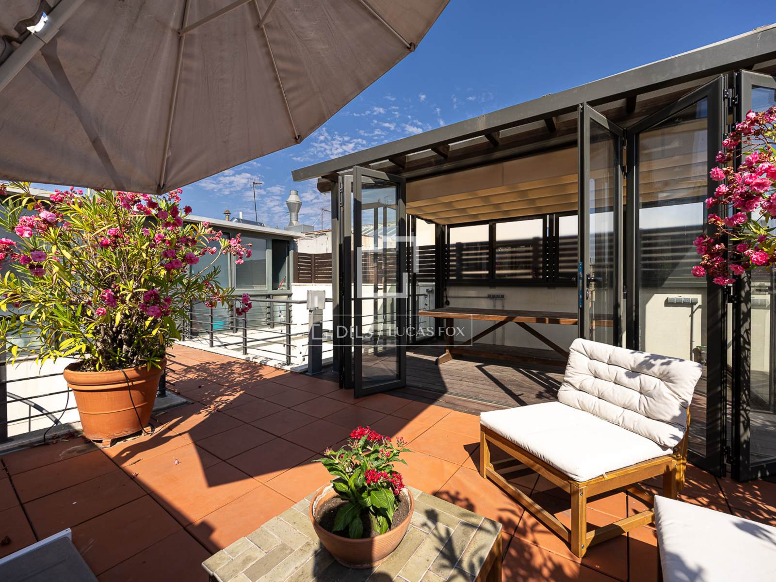 Penthouse in Barcelona, Spain 2 bedrooms, 84 sq.m. No. 192549
