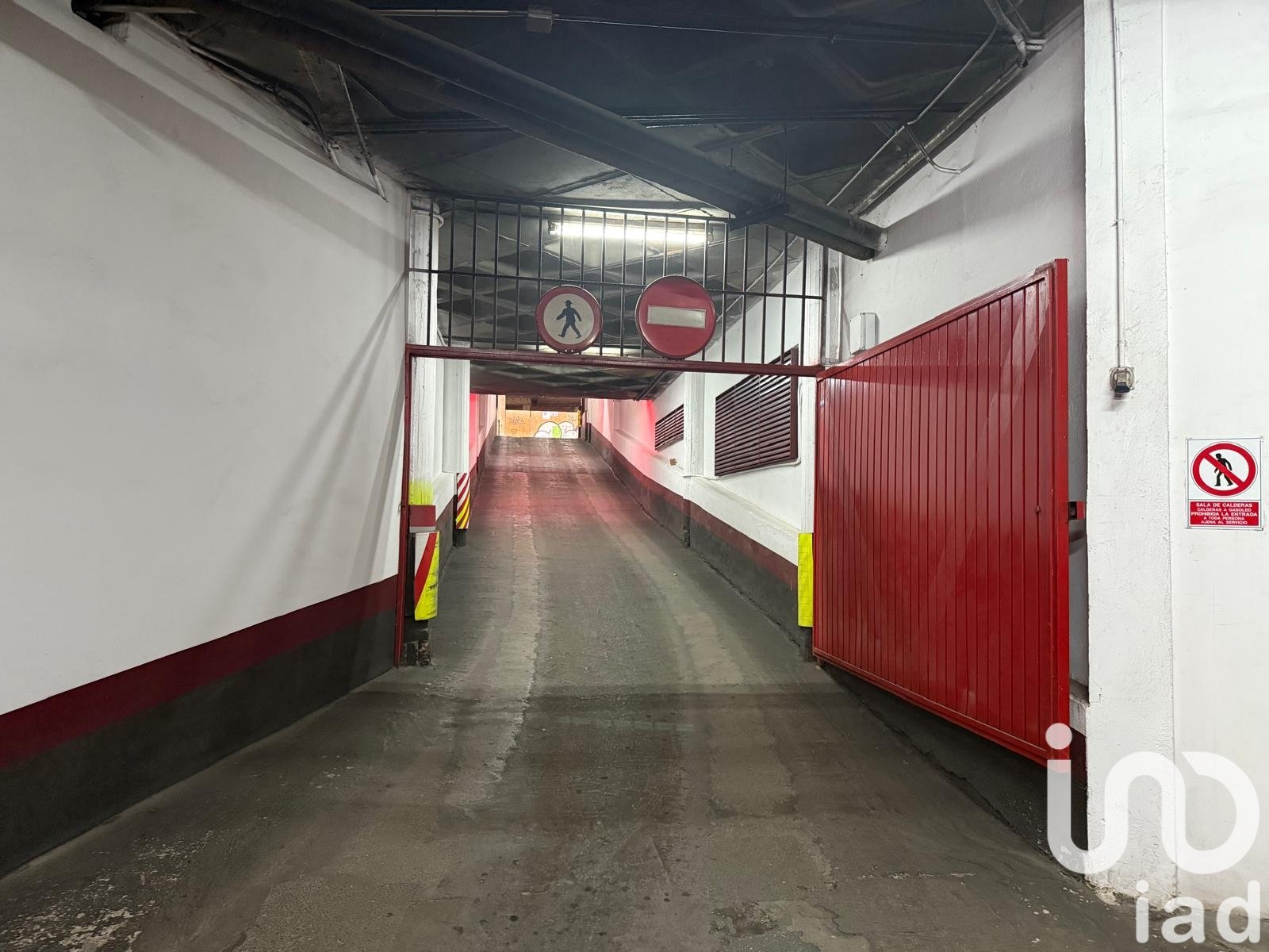 Garage à Leon, Espagne 12 m2 No. 185858