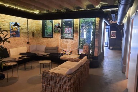 Commercial property in Barcelona, Spain 98 sq.m. No. 78418