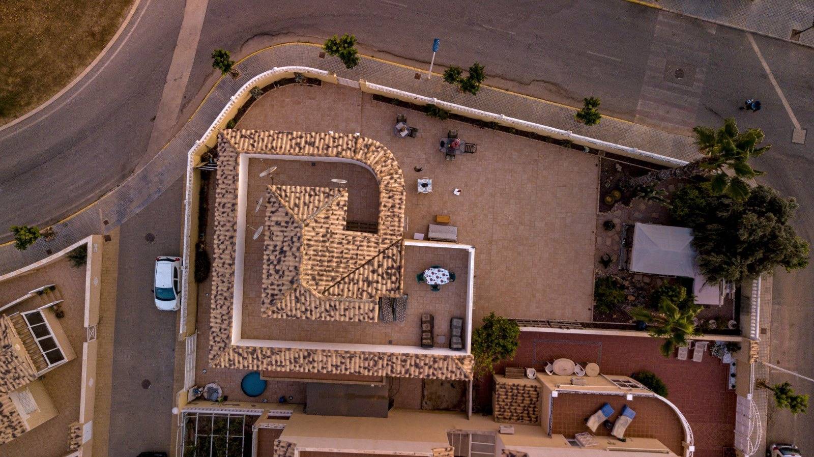 Huoneisto Torrevieja, Alicante, Espanja 6 makuuhuonetta, 338 m2 No. 165725