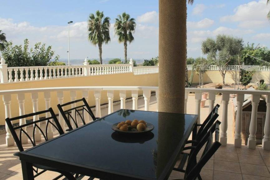 Huoneisto Torrevieja, Alicante, Espanja 6 makuuhuonetta, 338 m2 No. 165725