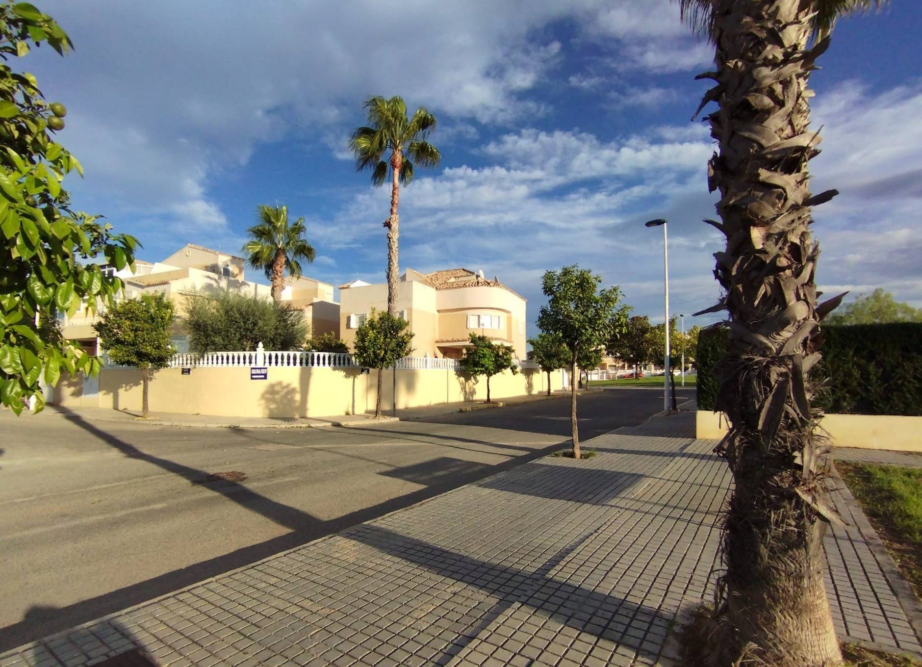 Huoneisto Torrevieja, Alicante, Espanja 6 makuuhuonetta, 338 m2 No. 165725