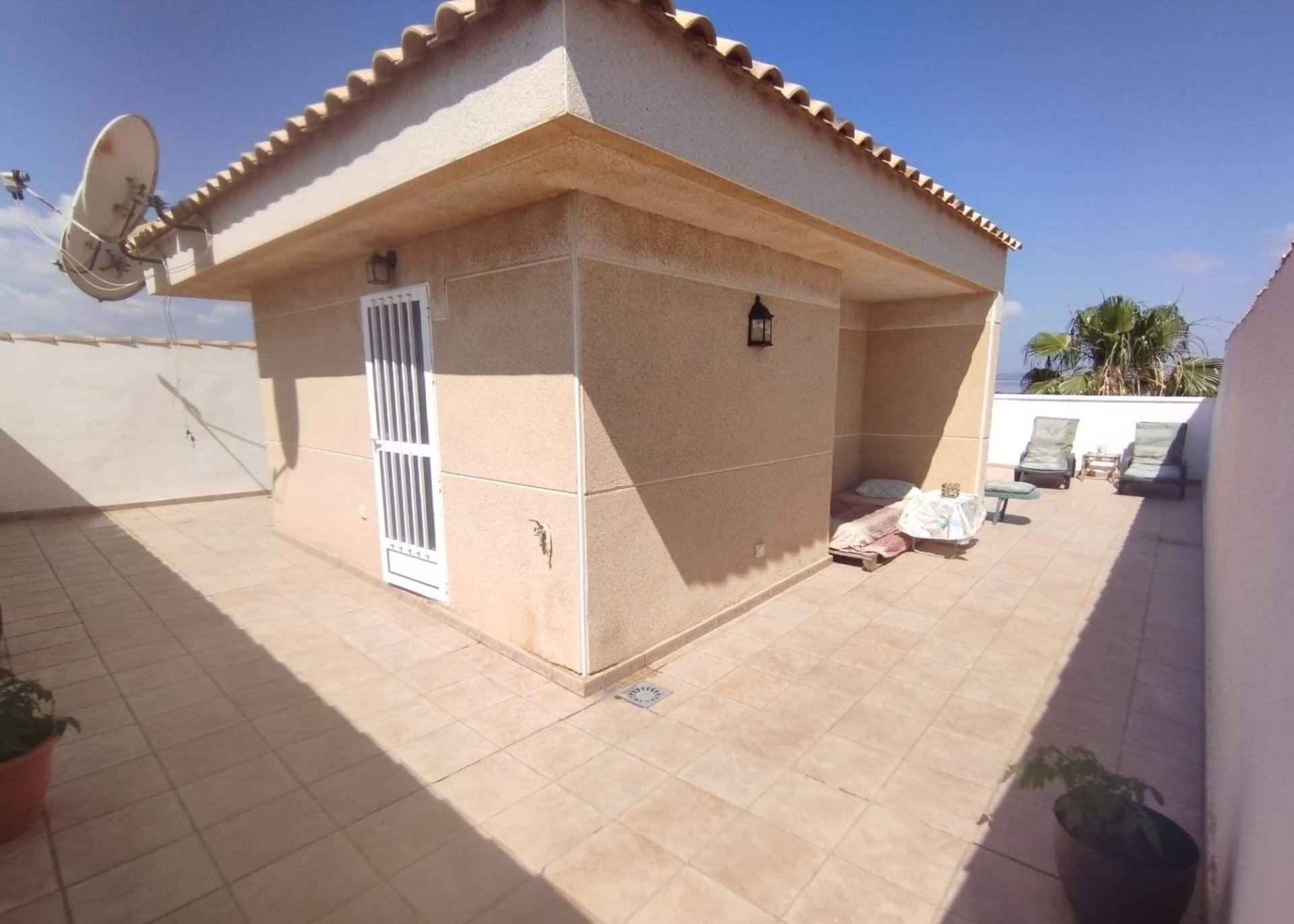 Huoneisto Torrevieja, Alicante, Espanja 6 makuuhuonetta, 338 m2 No. 165725