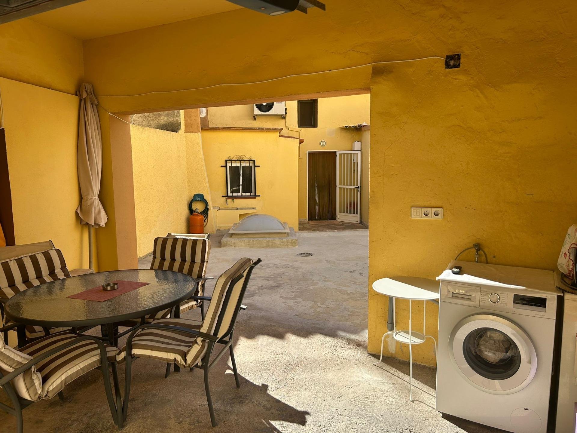 Сasa en Polop, Alicante, España 3 dormitorios, 242 m2 No. 165807