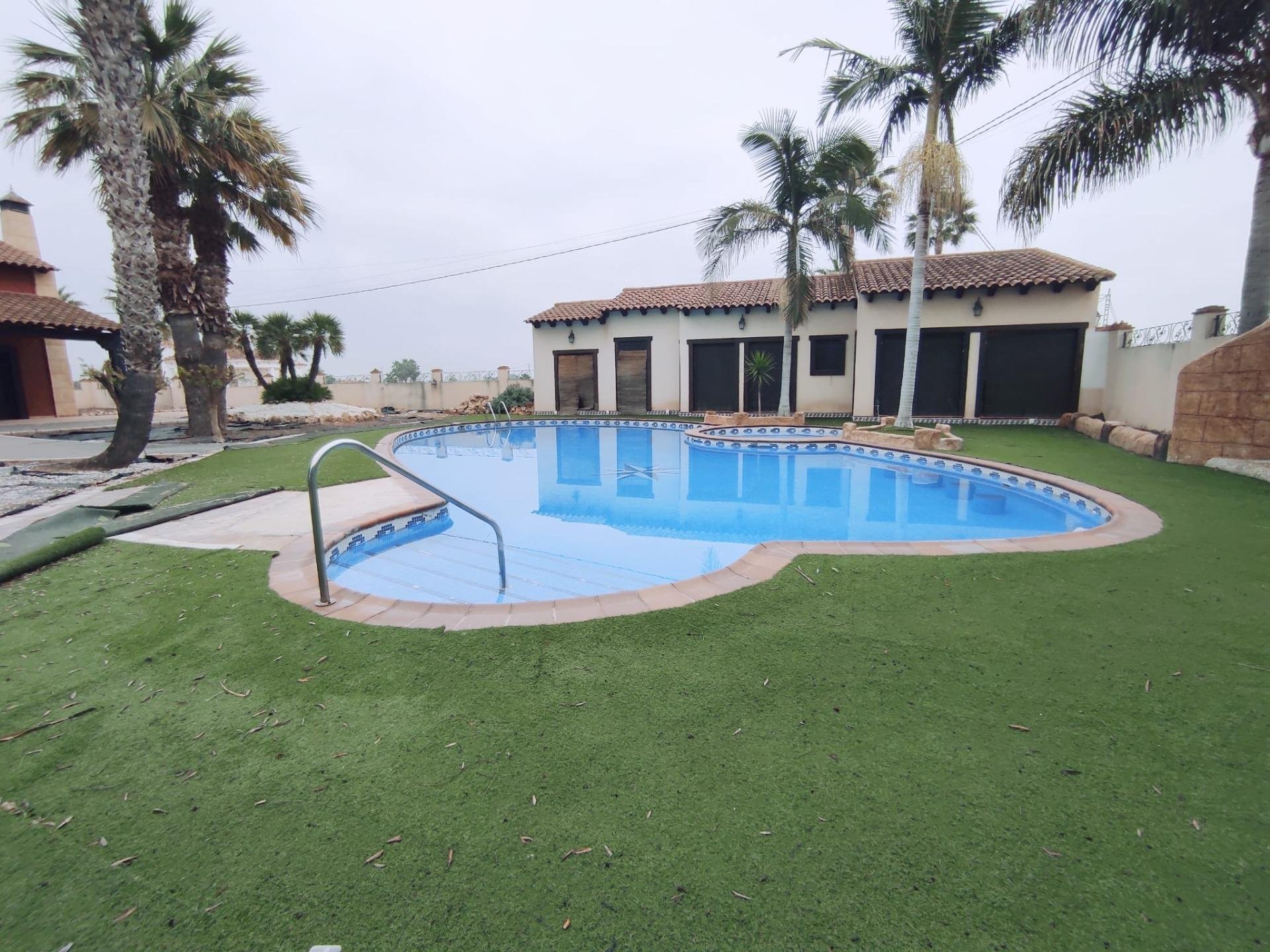 Villa à Catral, Alicante, Espagne 4 chambres, 141 m2 No. 79843