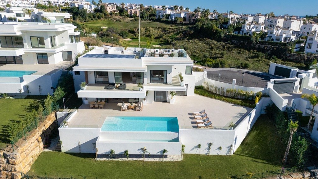 Villa in Malaga, Spain 5 bedrooms, 496 sq.m. No. 102093