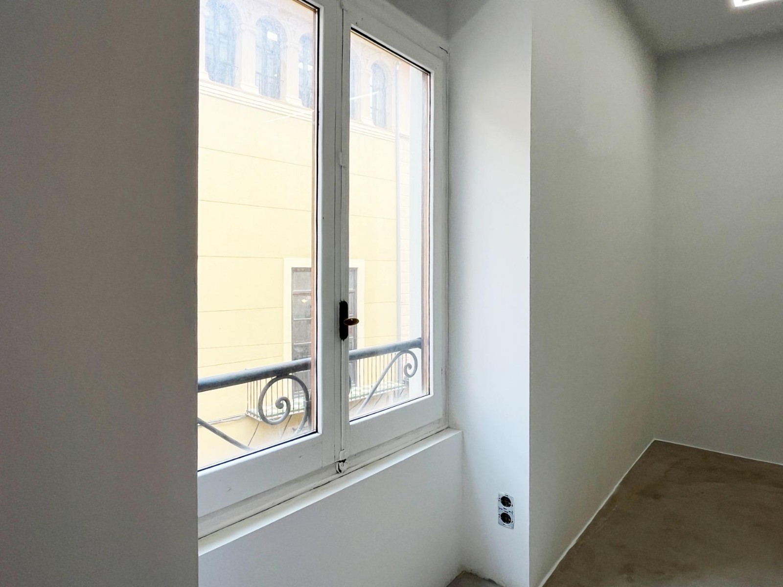 Apartament w Valencia, Hiszpania 4 sypialnie, 200 mkw. nr 133350