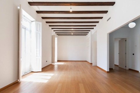 Apartment in Valencia, Spain 3 bedrooms, 194 sq.m. No. 133348