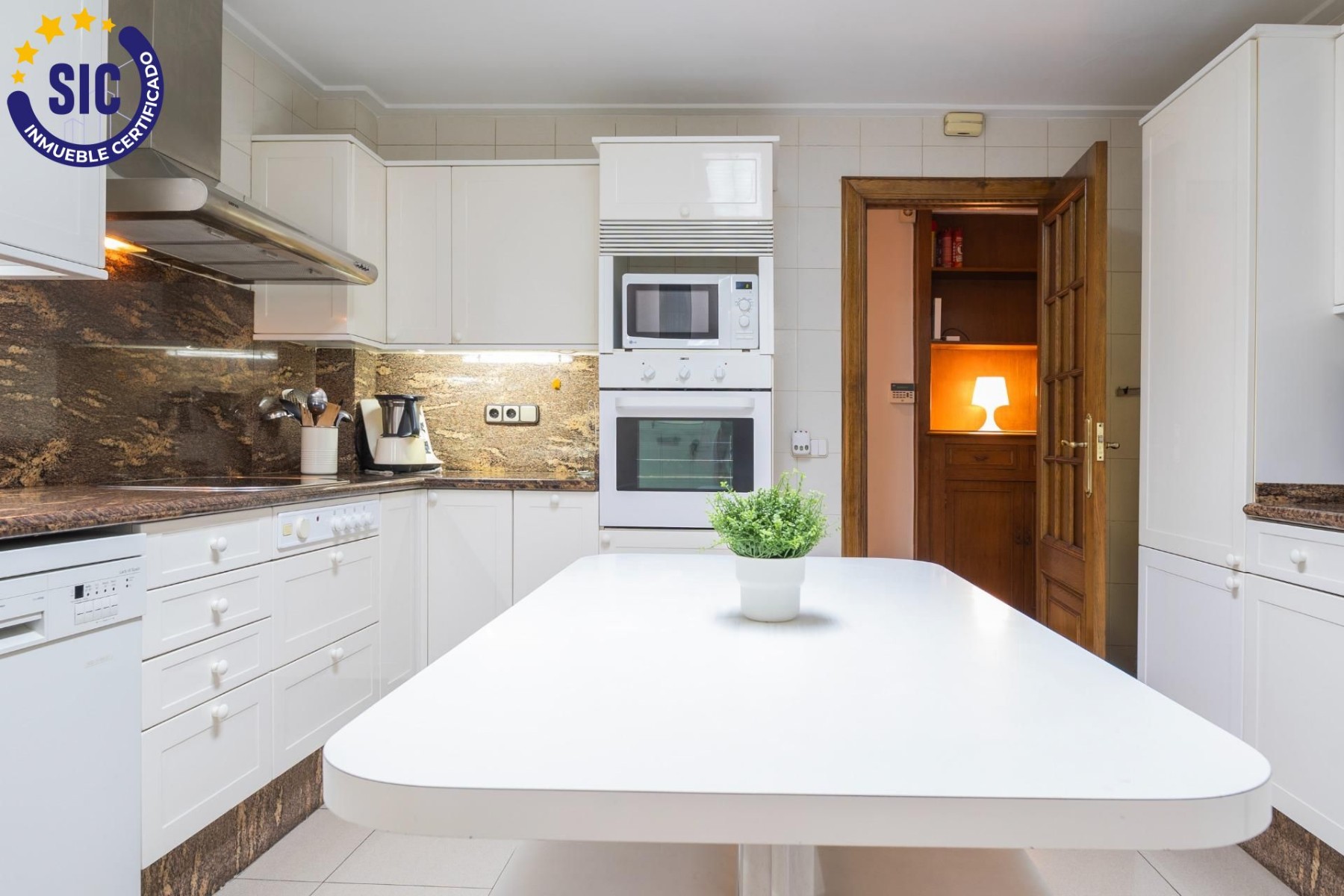 Dzīvoklis Valencia, Spānijā 4 istabas, 174 m2 Nr. 133349