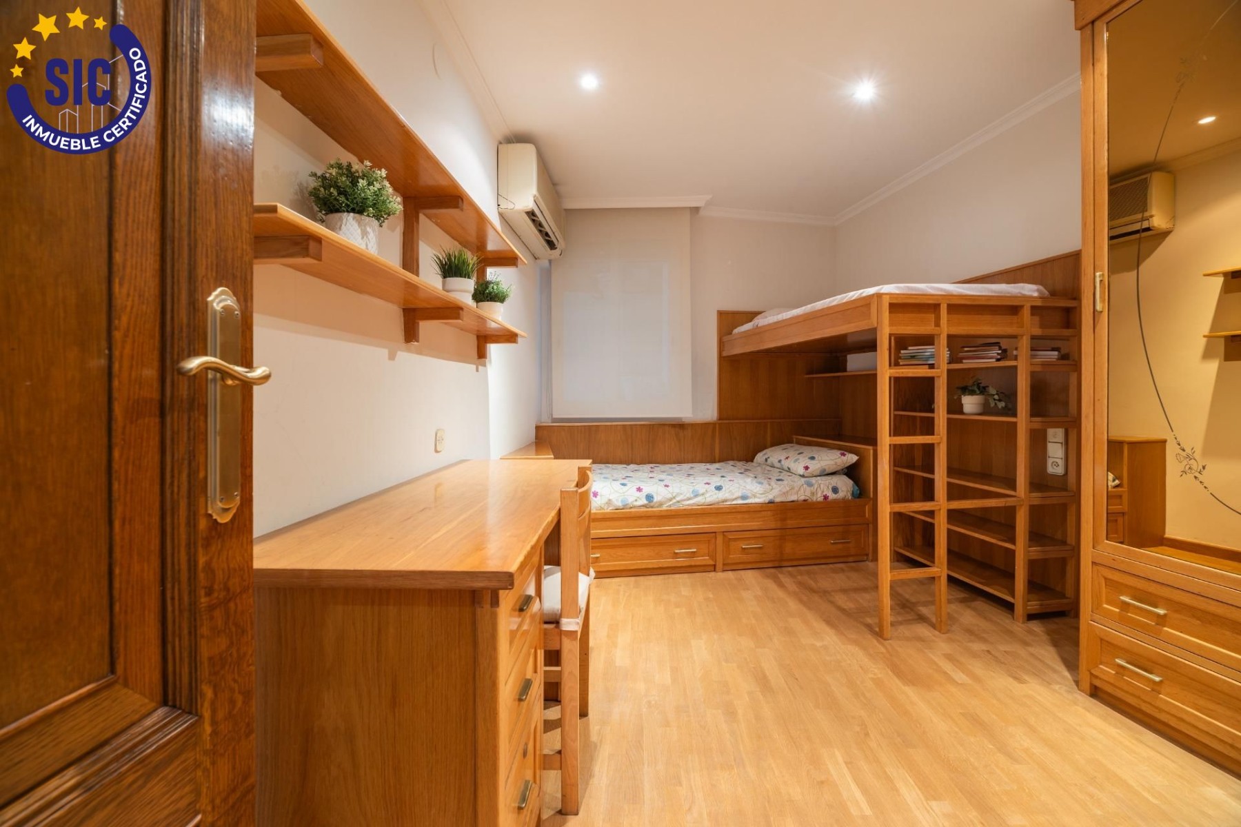 Dzīvoklis Valencia, Spānijā 4 istabas, 174 m2 Nr. 133349