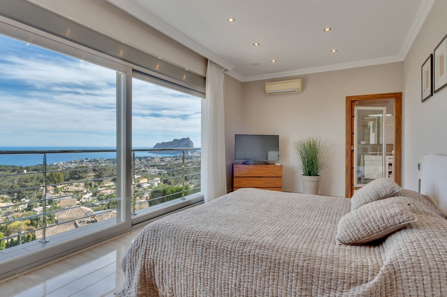 Villa en Benissa, Alicante, España 4 dormitorios, 366 m2 No. 181714