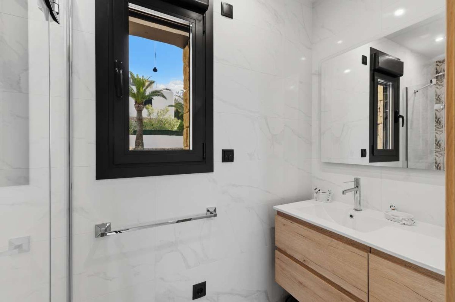 Villa en Benissa, Alicante, España 4 dormitorios, 377 m2 No. 181712