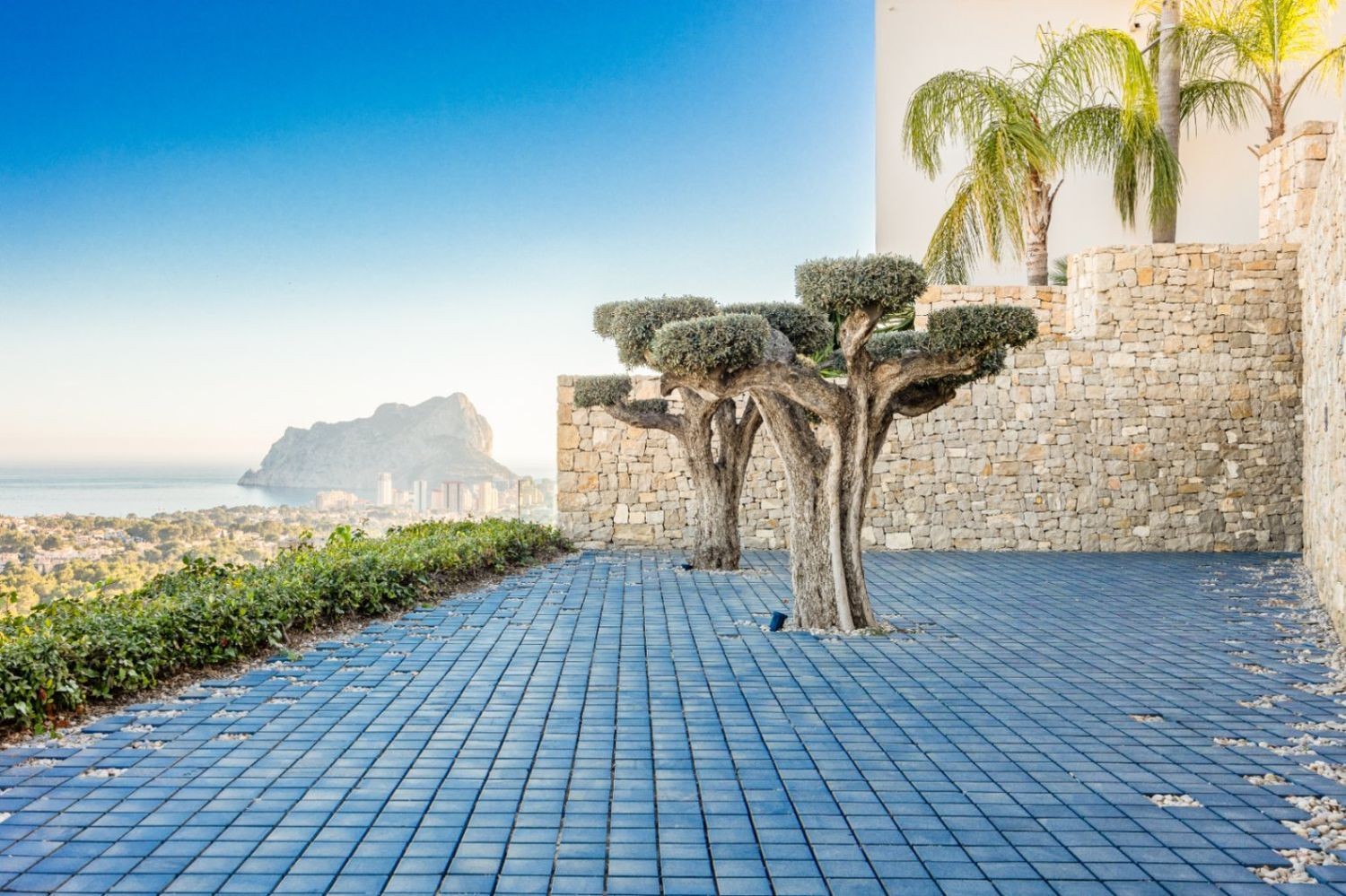 Villa i Benissa, Alicante, Spanien 4 sovrum, 419 kvm. Nr. 181713
