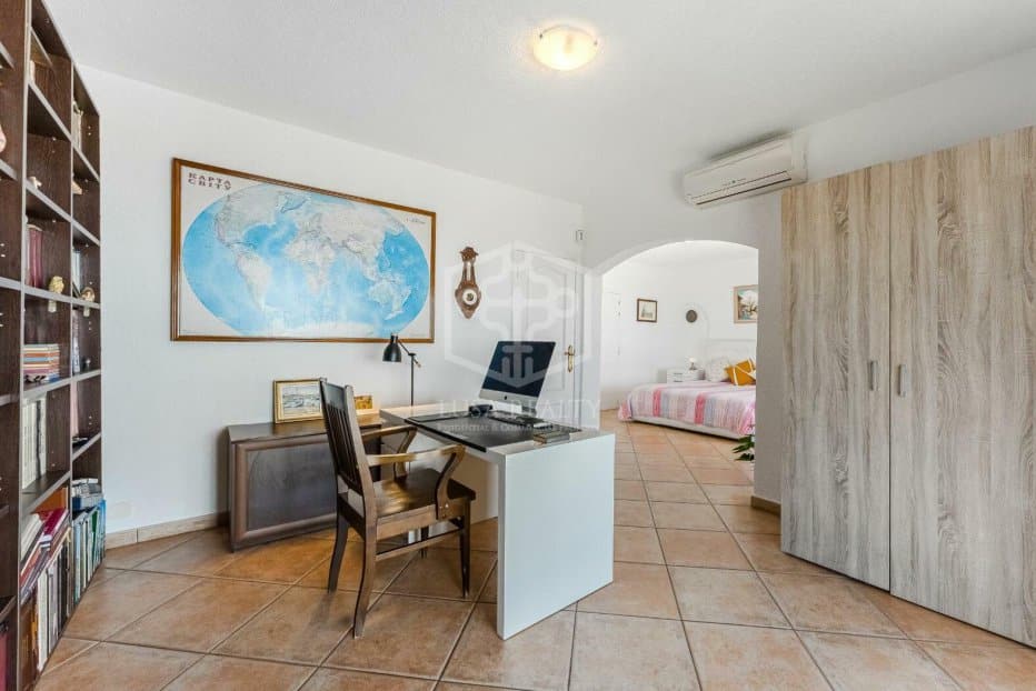 Villa i Guia de Isora, Tenerife, Spanien 5 sovrum, 214 kvm. Nr. 139592