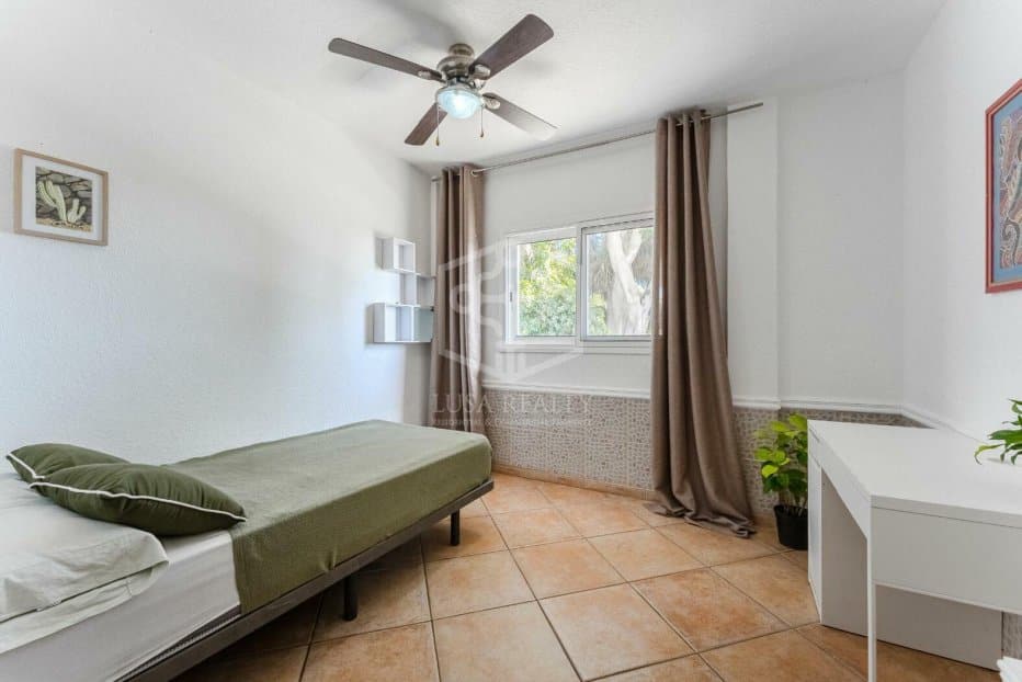 Villa i Guia de Isora, Tenerife, Spanien 5 sovrum, 214 kvm. Nr. 139592