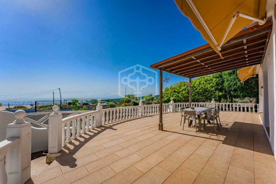 Villa i Guia de Isora, Tenerife, Spanien 5 sovrum, 214 kvm. Nr. 139592