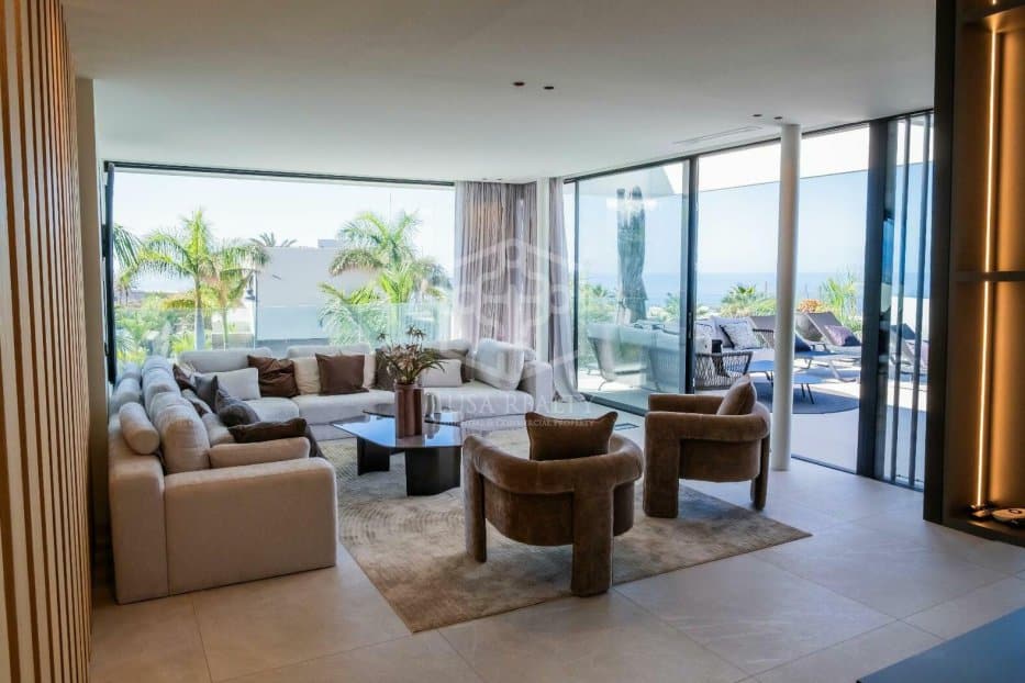 Villa in Guia de Isora, Tenerife, Spain 4 bedrooms, 430 sq.m. No. 139591