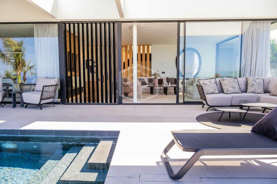 Villa in Guia de Isora, Tenerife, Spain 4 bedrooms, 430 sq.m. No. 139591