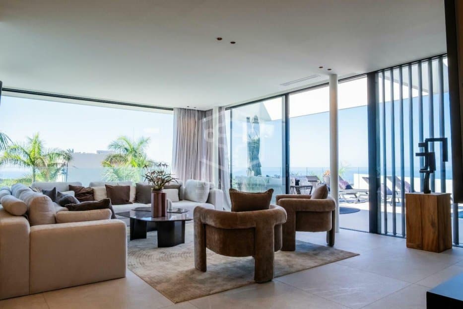 Villa in Guia de Isora, Tenerife, Spain 4 bedrooms, 430 sq.m. No. 139591
