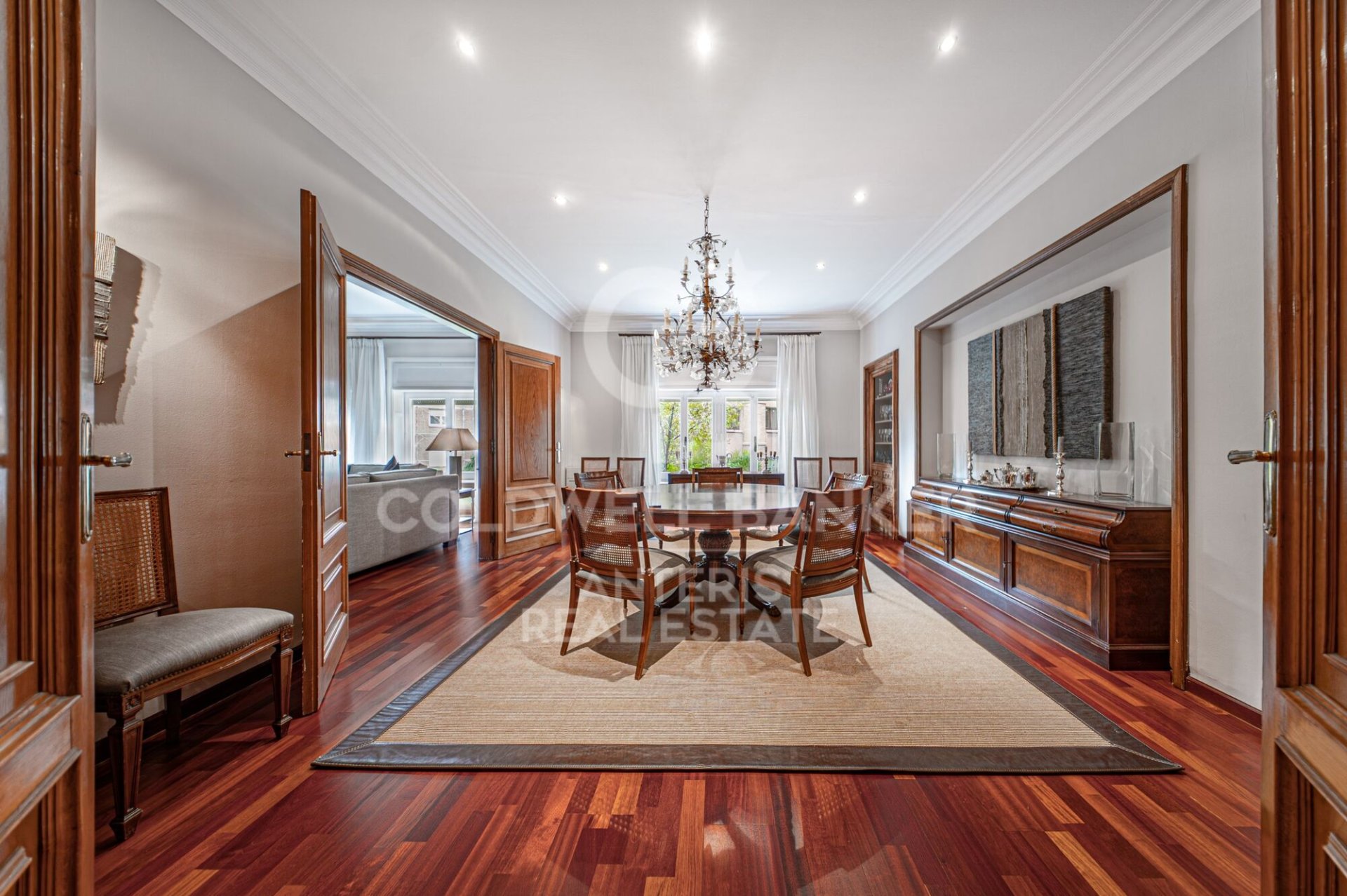 Huoneisto Barcelona, Espanja 7 makuuhuonetta, 450 m2 No. 156820