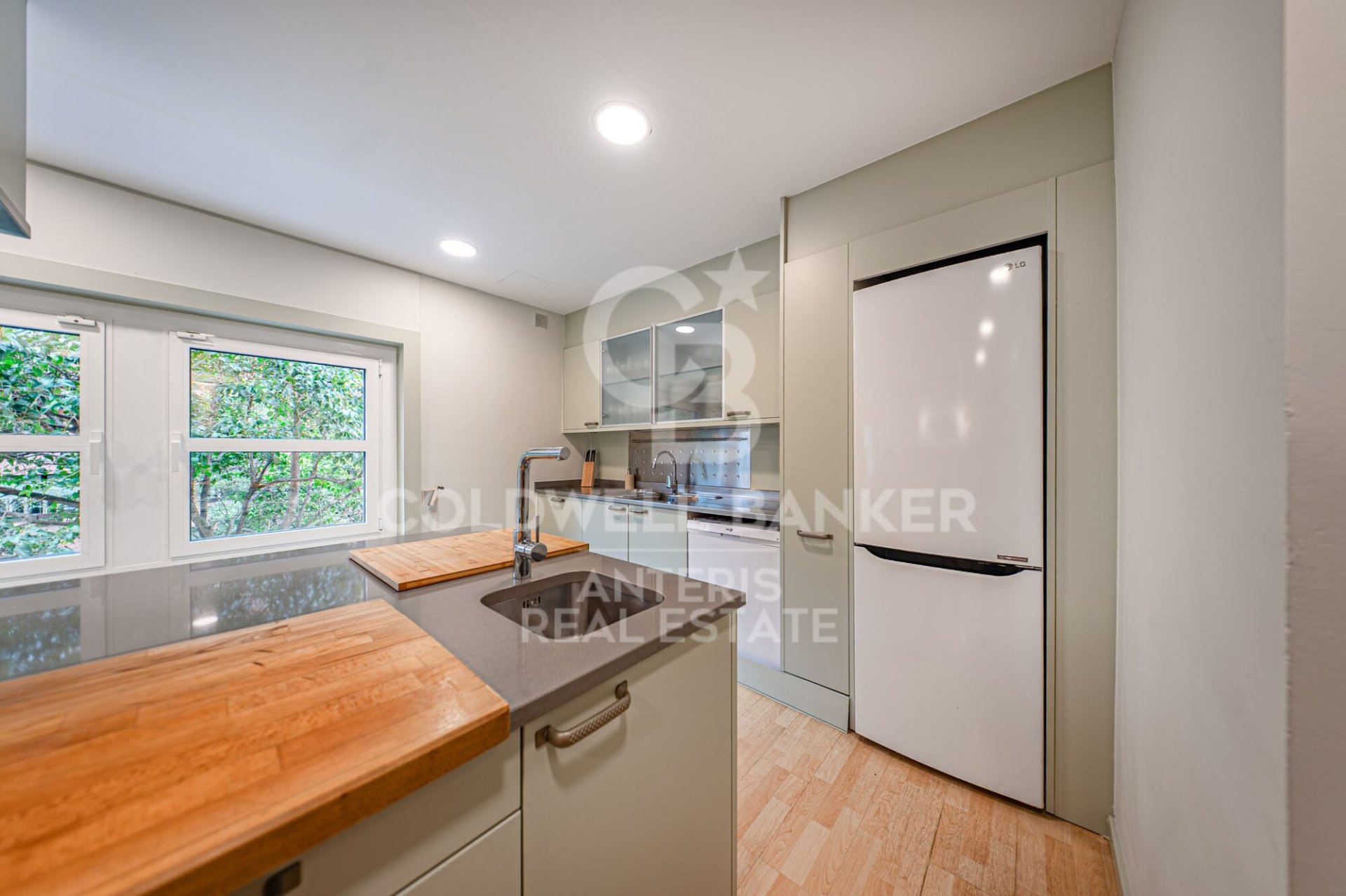 Huoneisto Barcelona, Espanja 7 makuuhuonetta, 450 m2 No. 156820