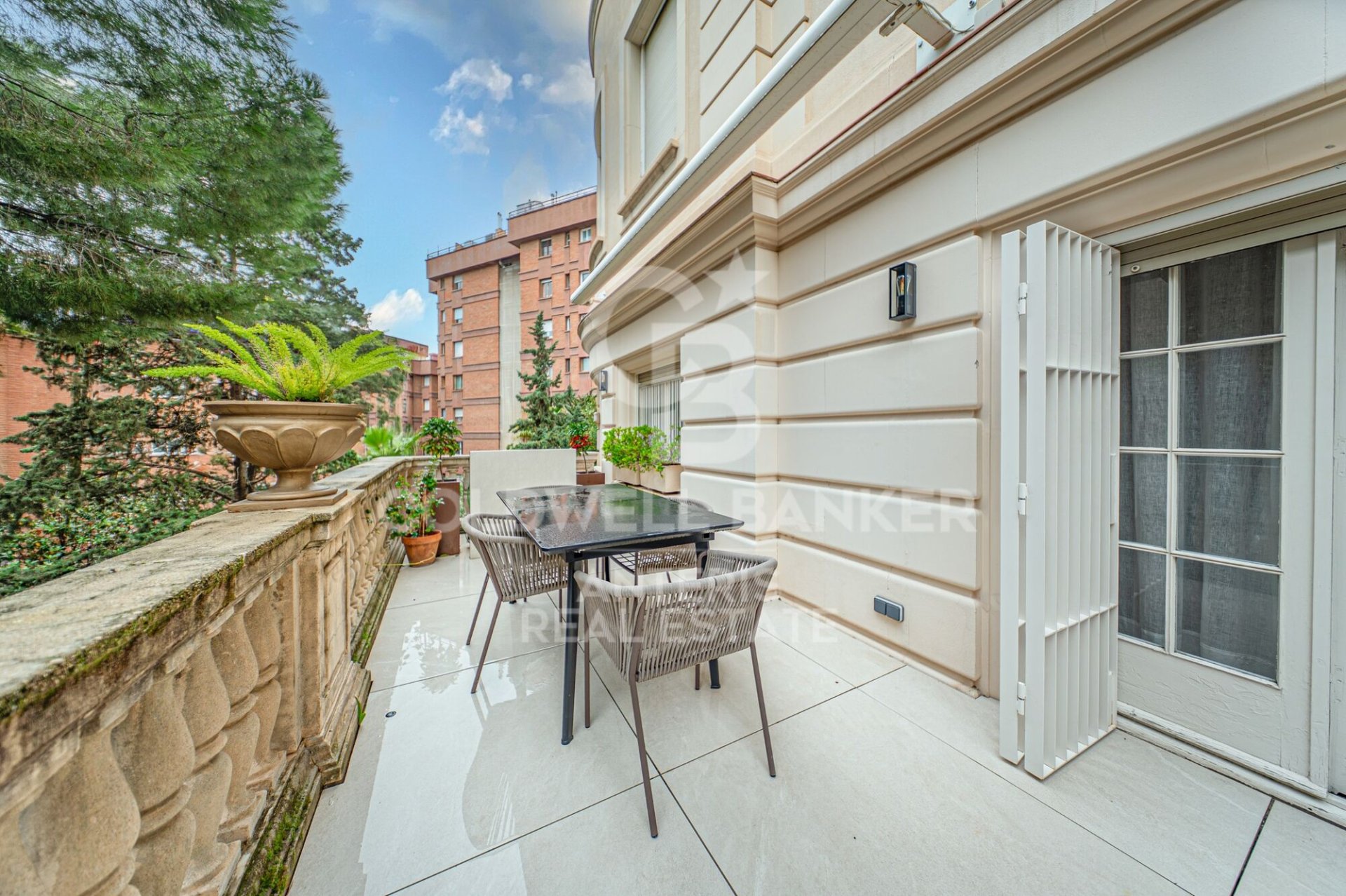 Huoneisto Barcelona, Espanja 7 makuuhuonetta, 450 m2 No. 156820