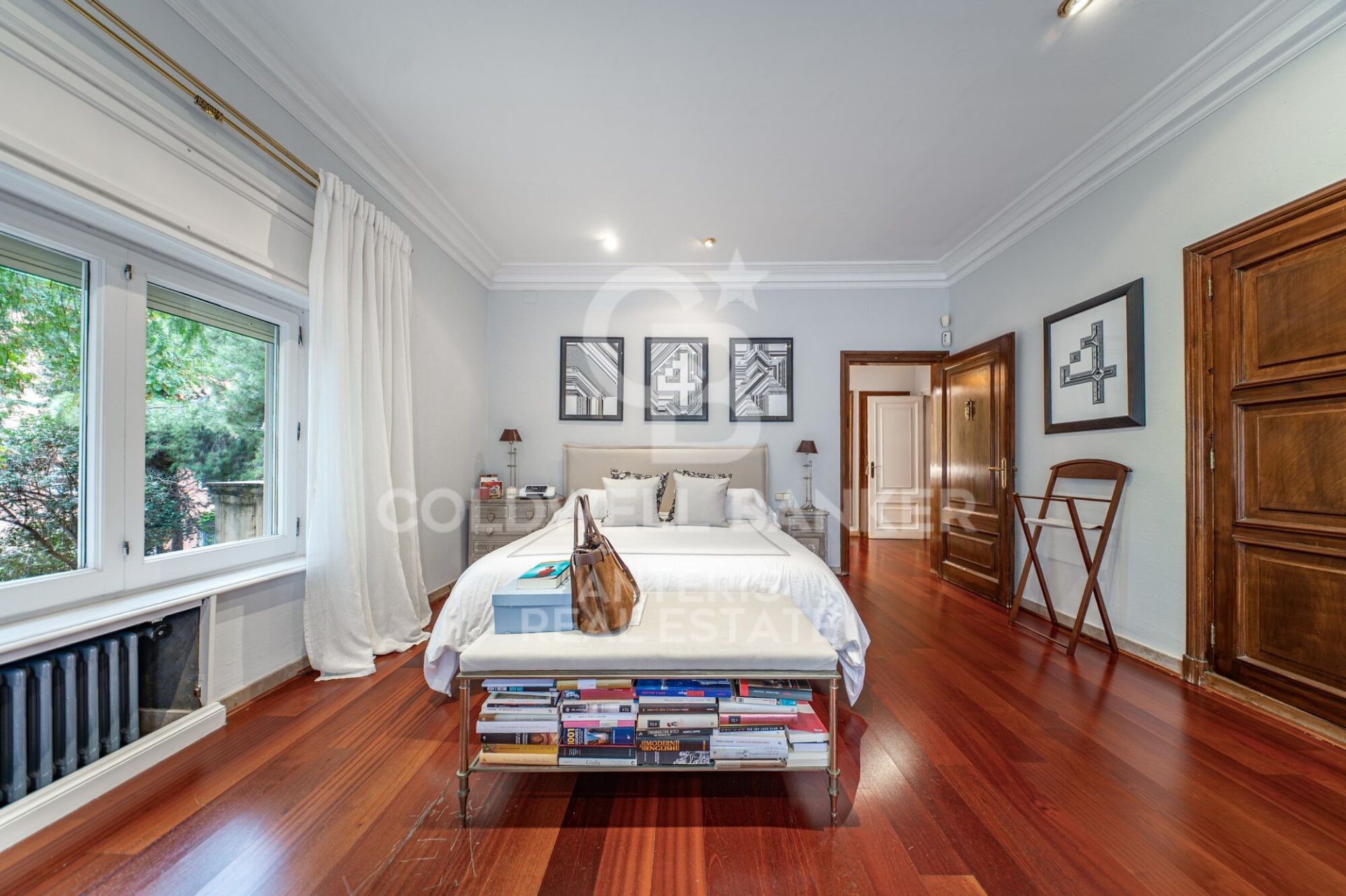 Huoneisto Barcelona, Espanja 7 makuuhuonetta, 450 m2 No. 156820