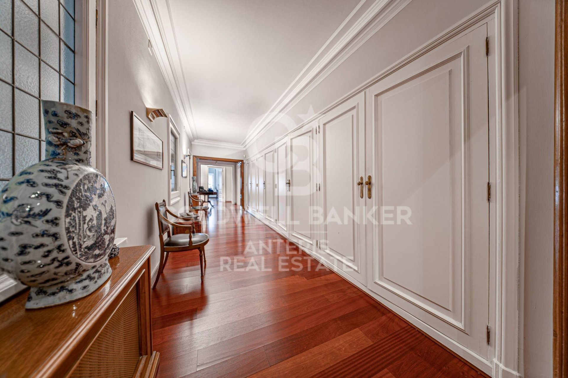 Huoneisto Barcelona, Espanja 7 makuuhuonetta, 450 m2 No. 156820