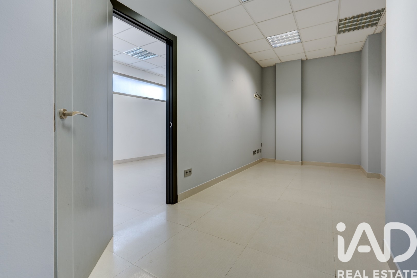 Commercial property in Ortuella, Biscay, Spain 100 sq.m. No. 193490