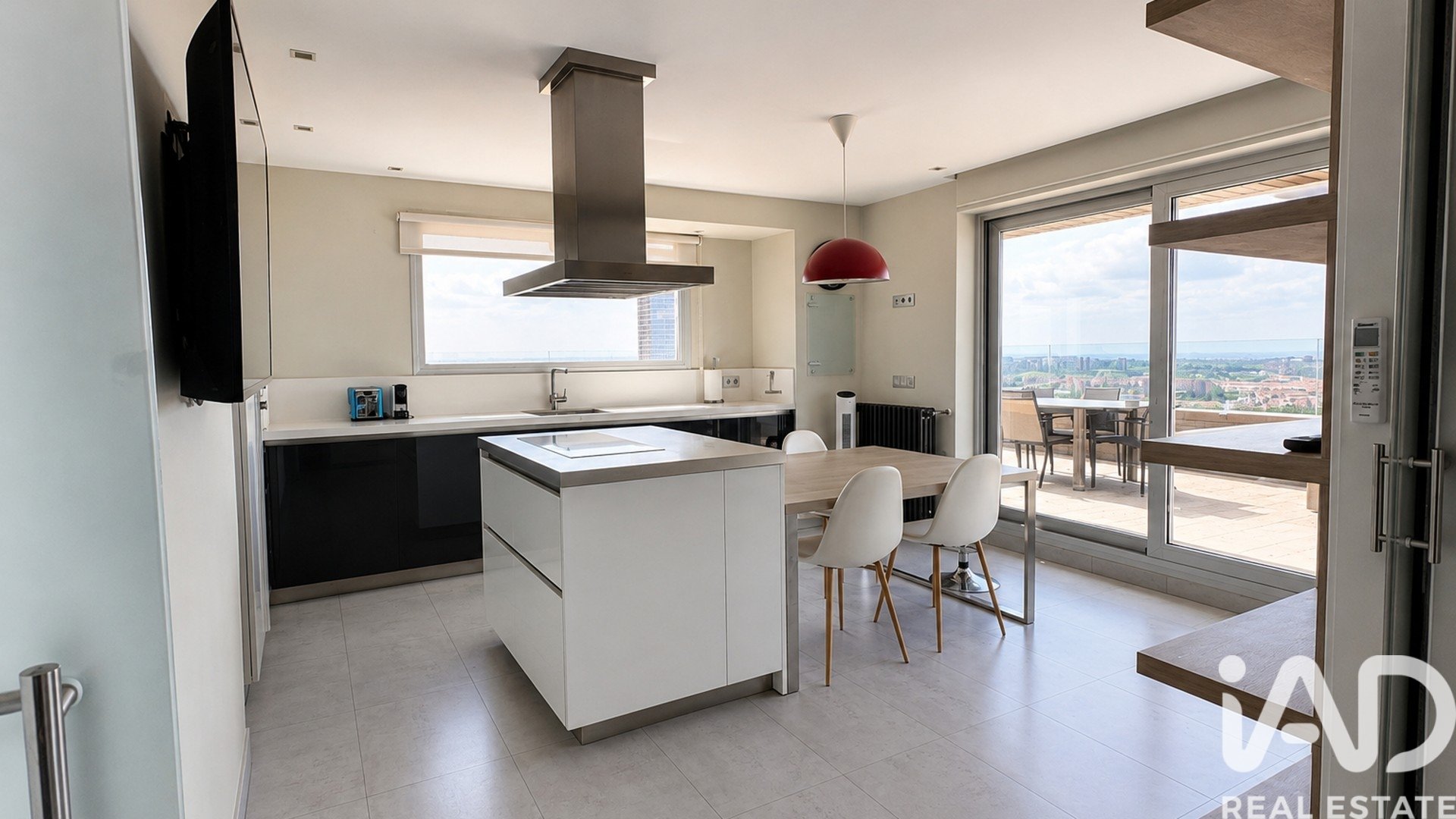 Apartament w Madrid, Hiszpania 3 sypialnie, 189 mkw. nr 193487