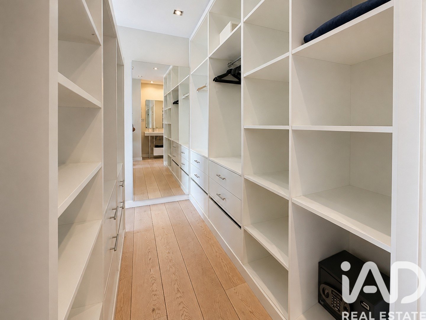 Apartament w Madrid, Hiszpania 3 sypialnie, 189 mkw. nr 193487
