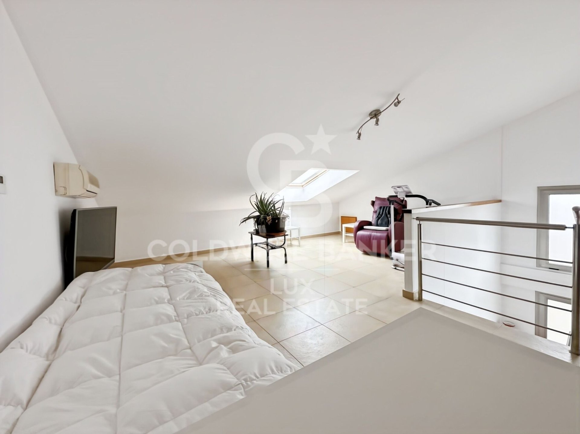 House in Vic, Barcelona, Spain 4 bedrooms, 251 sq.m. No. 157136