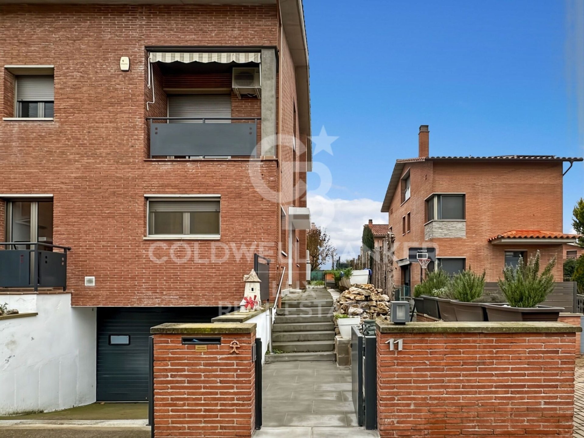 House in Vic, Barcelona, Spain 4 bedrooms, 251 sq.m. No. 157136