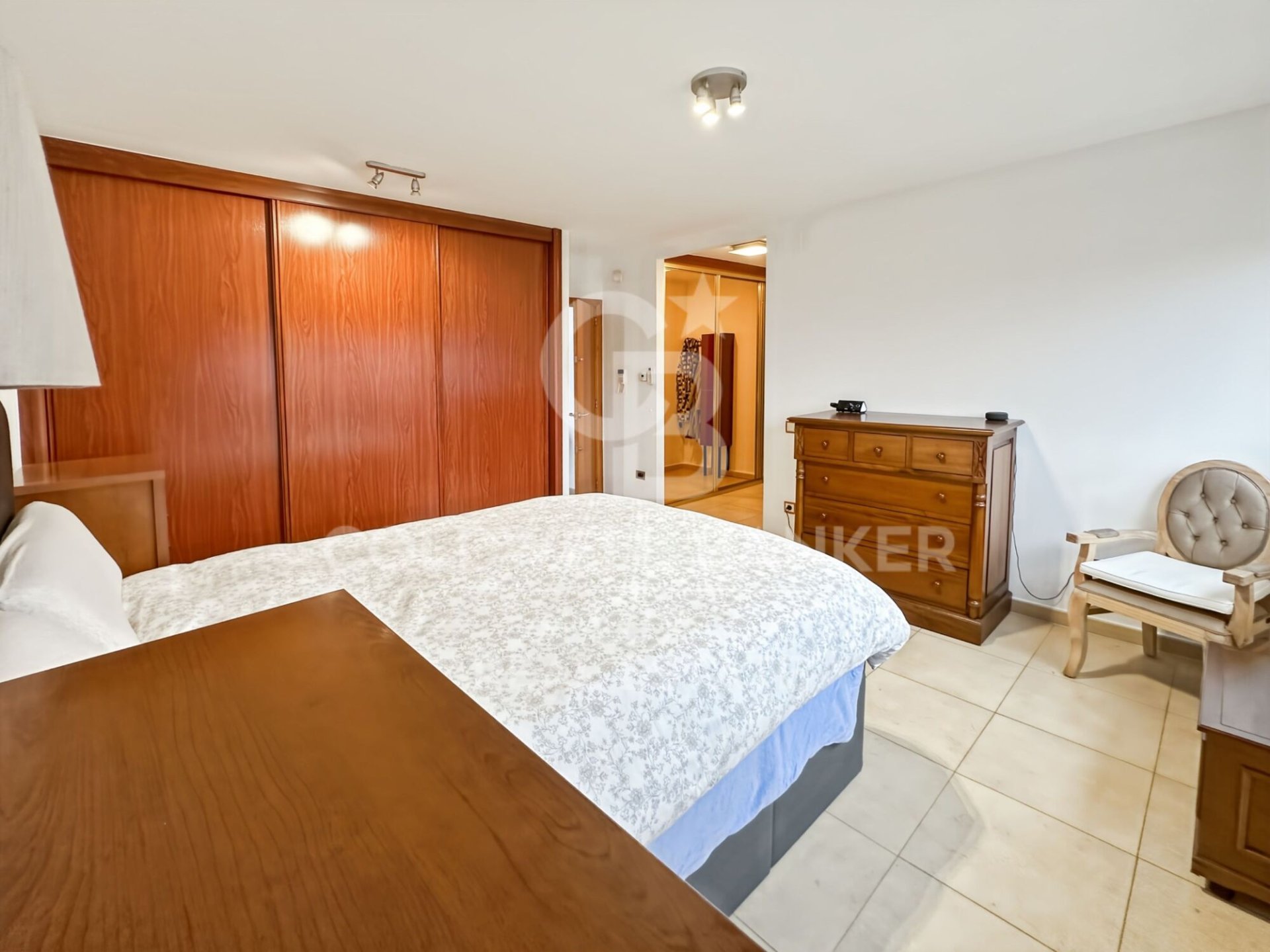 House in Vic, Barcelona, Spain 4 bedrooms, 251 sq.m. No. 157136