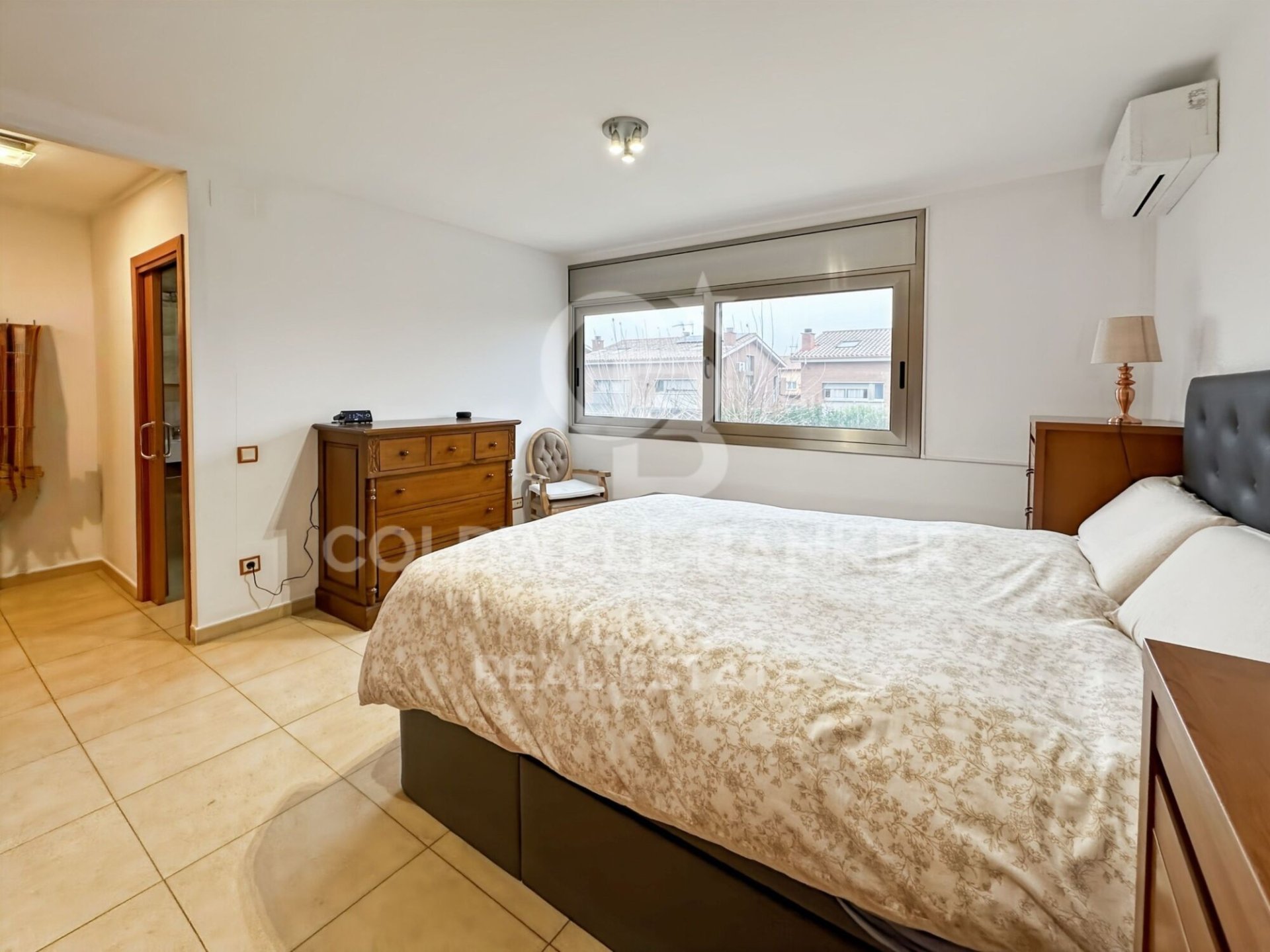 House in Vic, Barcelona, Spain 4 bedrooms, 251 sq.m. No. 157136