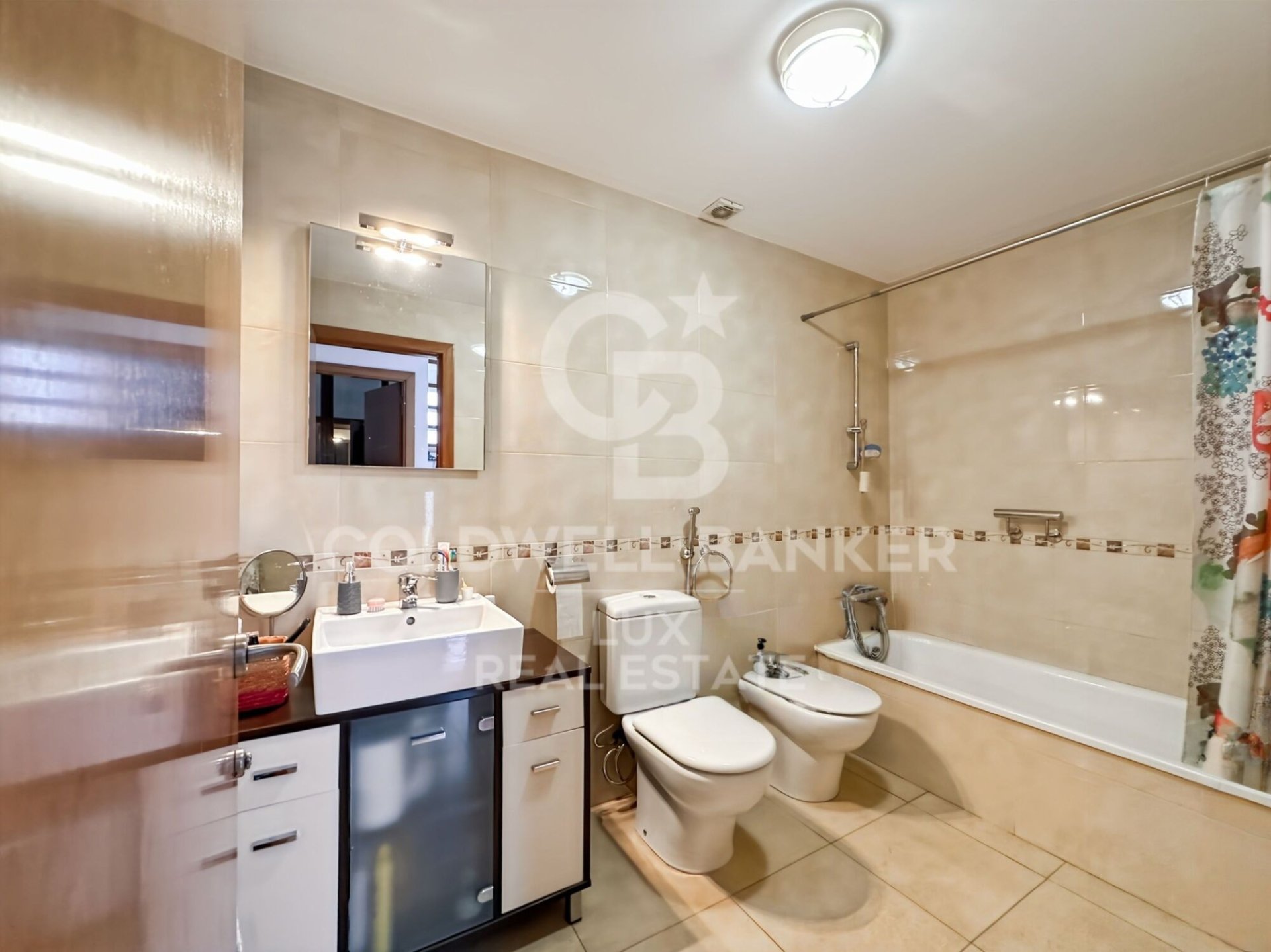 House in Vic, Barcelona, Spain 4 bedrooms, 251 sq.m. No. 157136