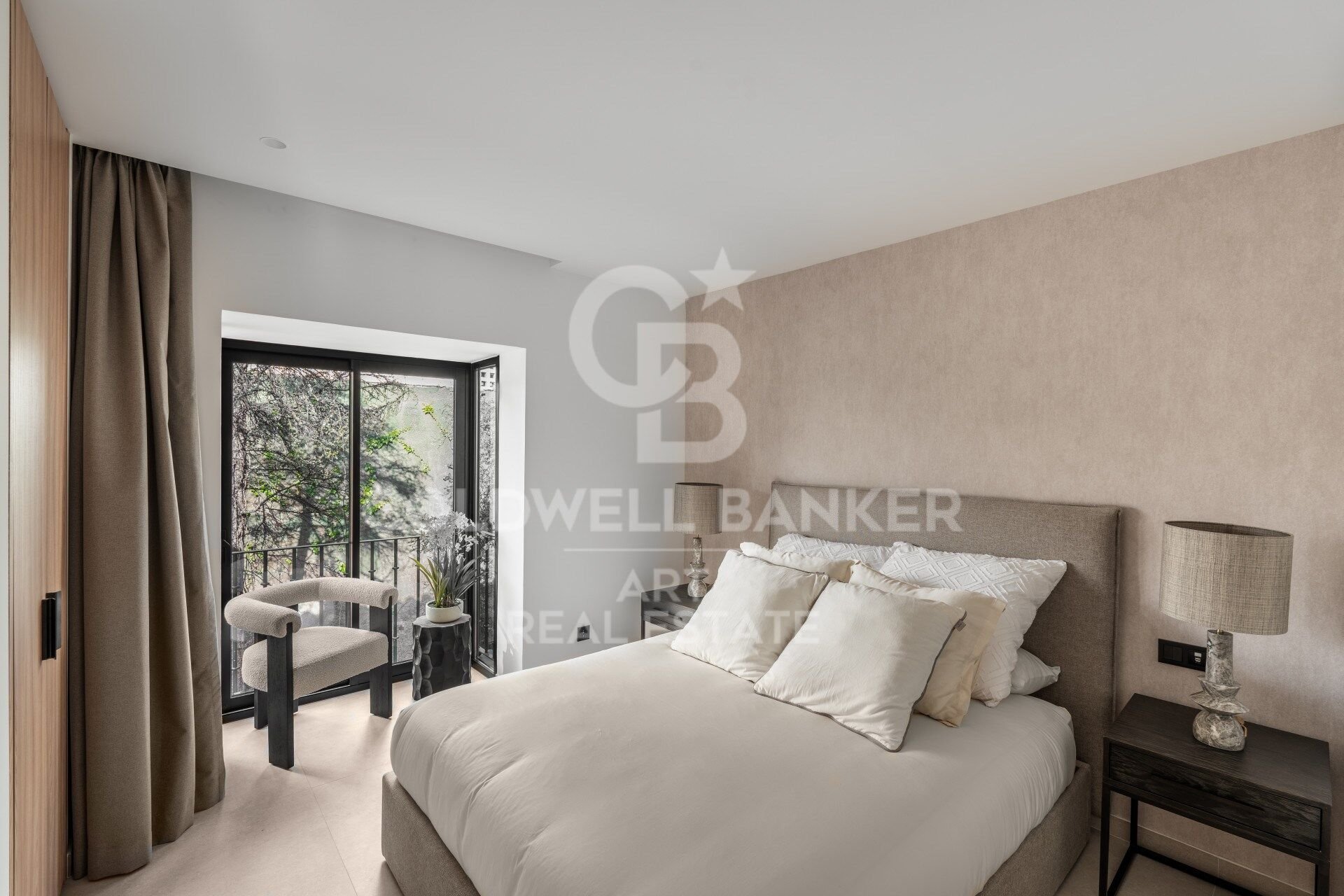 Duplex in Marbella, Malaga, Spain 3 bedrooms, 241 sq.m. No. 157139