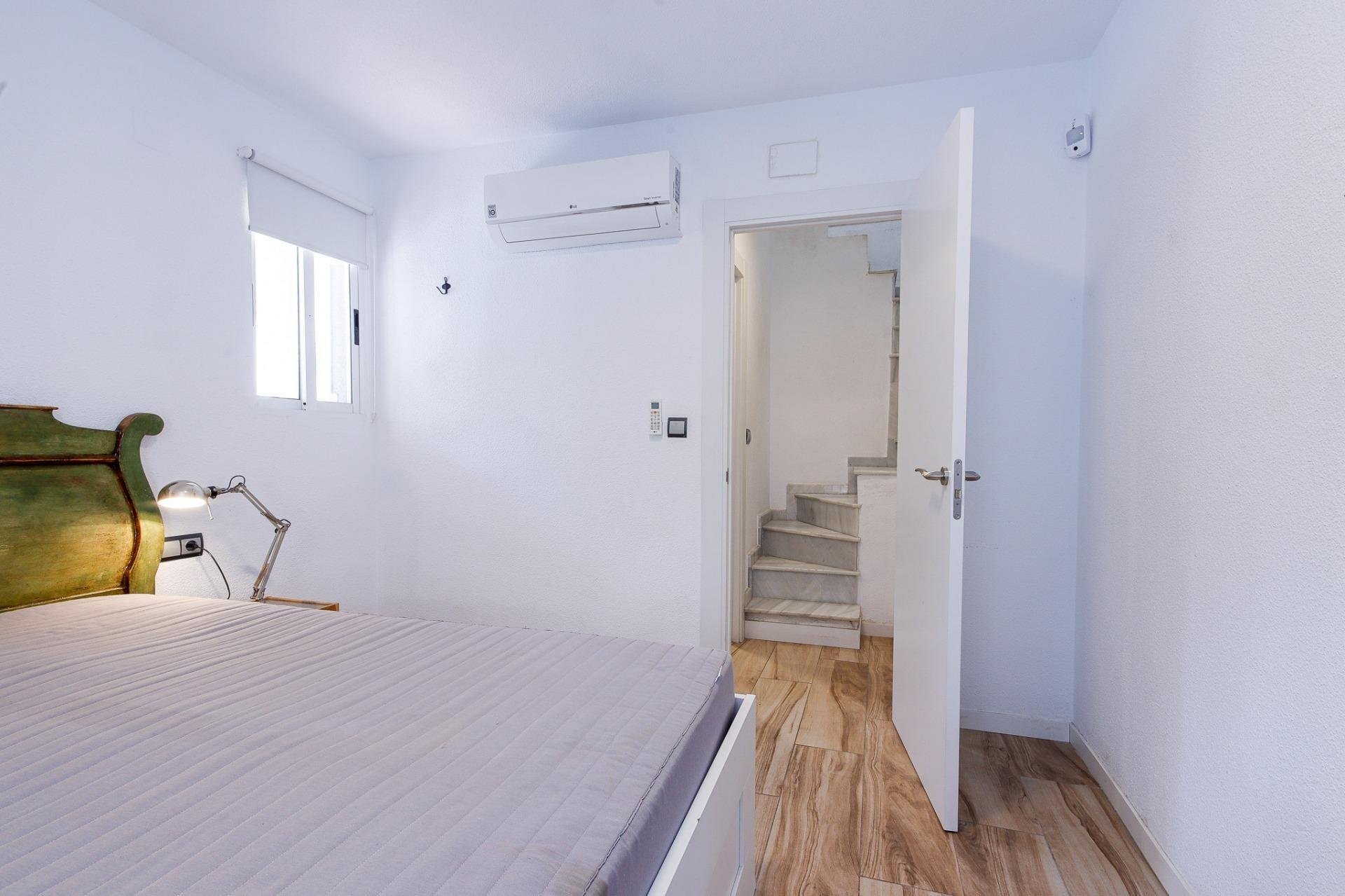 Huoneisto Torrevieja, Alicante, Espanja 1 makuuhuone, 73 m2 No. 173838