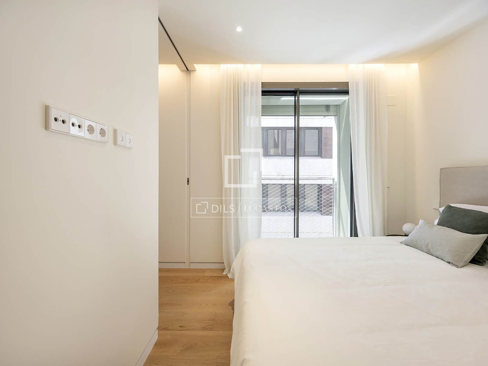 Huoneisto Barcelona, Espanja 3 makuuhuonetta, 147 m2 No. 150762