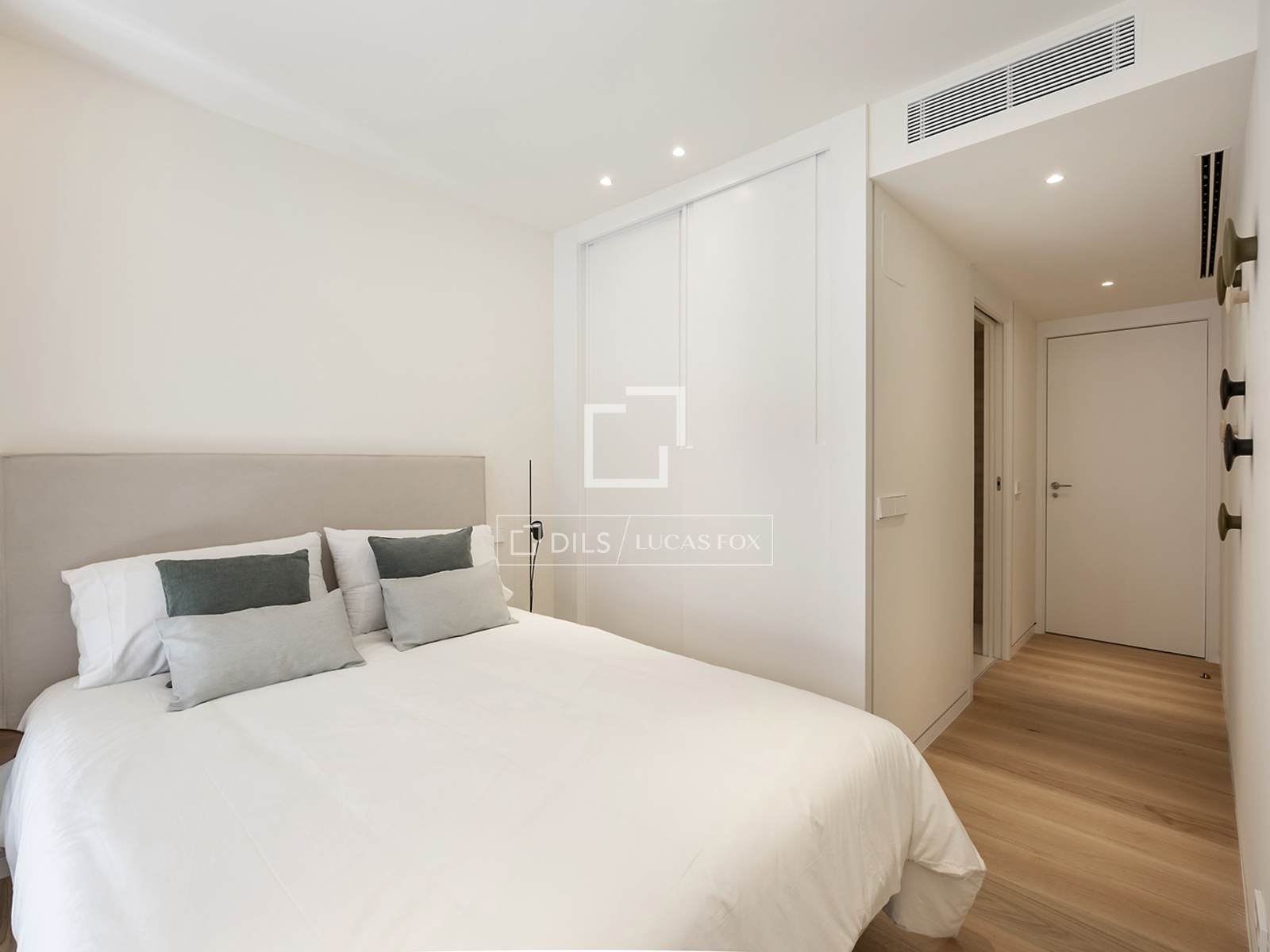 Huoneisto Barcelona, Espanja 3 makuuhuonetta, 147 m2 No. 150762