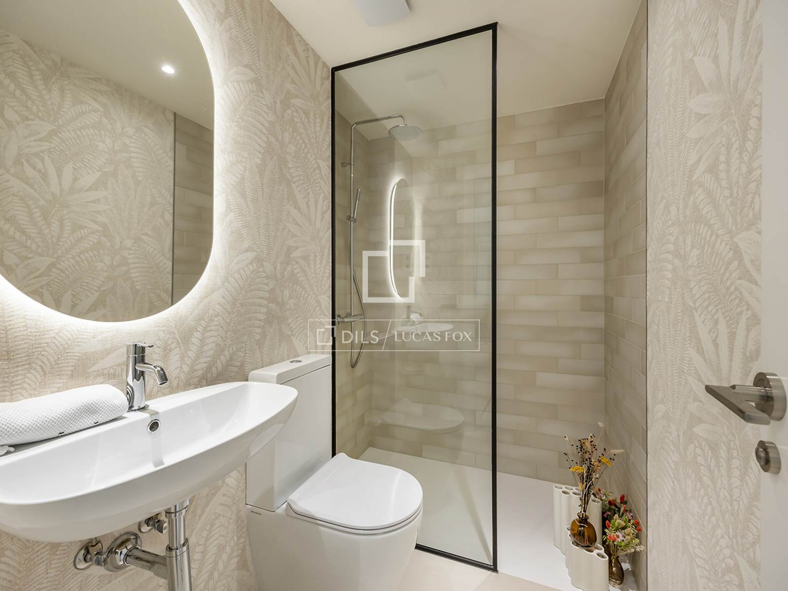 Huoneisto Barcelona, Espanja 3 makuuhuonetta, 147 m2 No. 150762