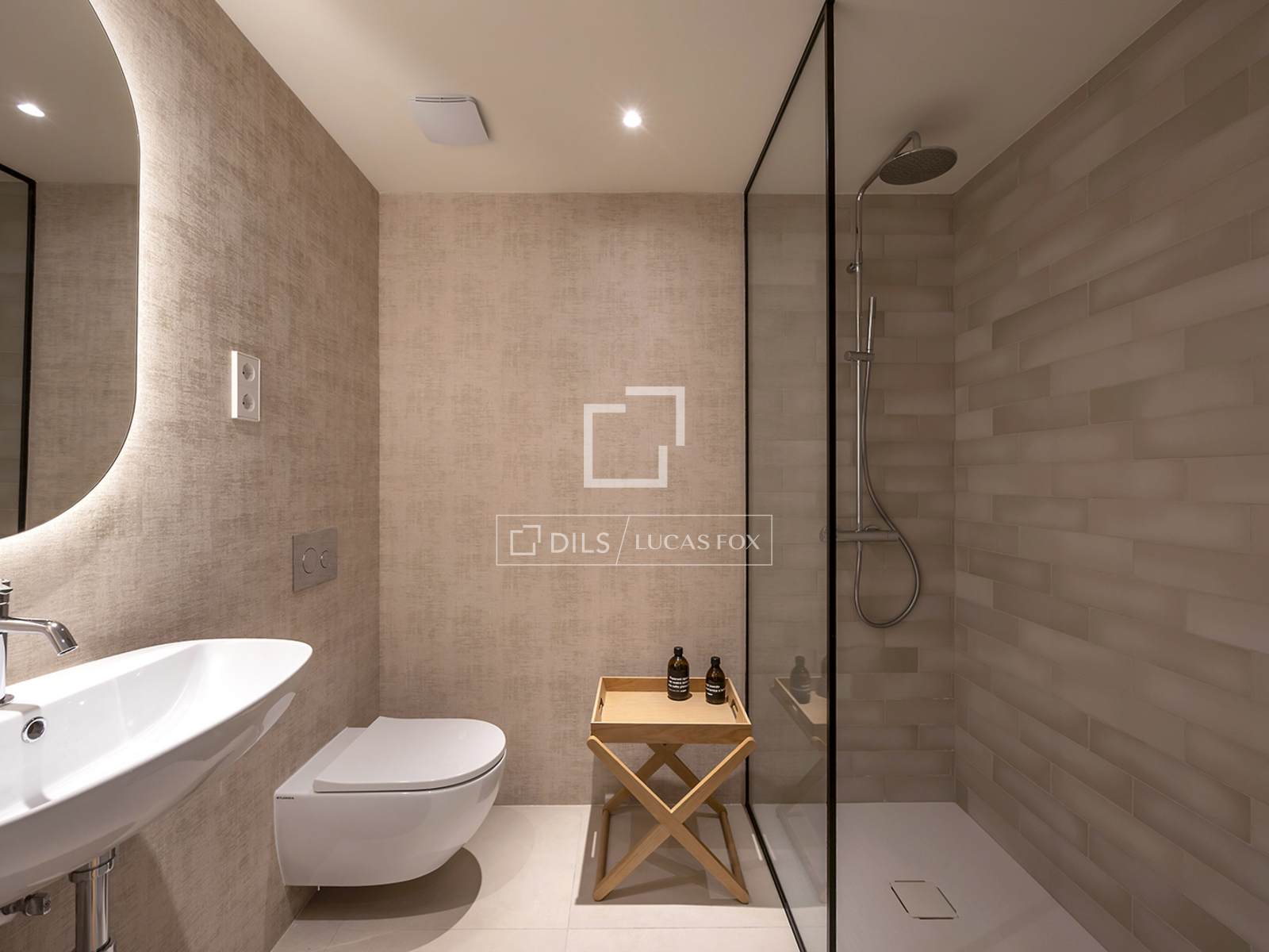 Huoneisto Barcelona, Espanja 3 makuuhuonetta, 147 m2 No. 150762