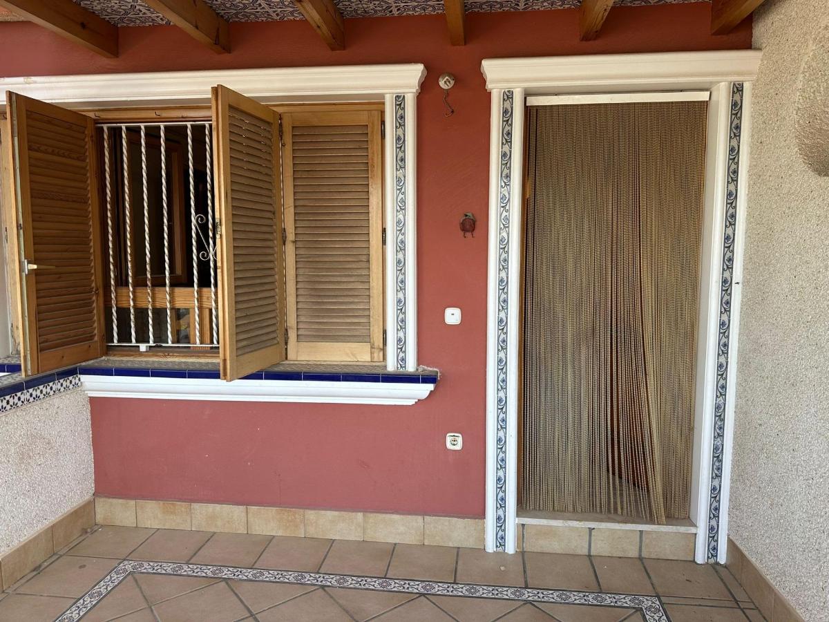 Bungalow en Guardamar del Segura, Alicante, España 4 dormitorios, 105 m2 No. 101081
