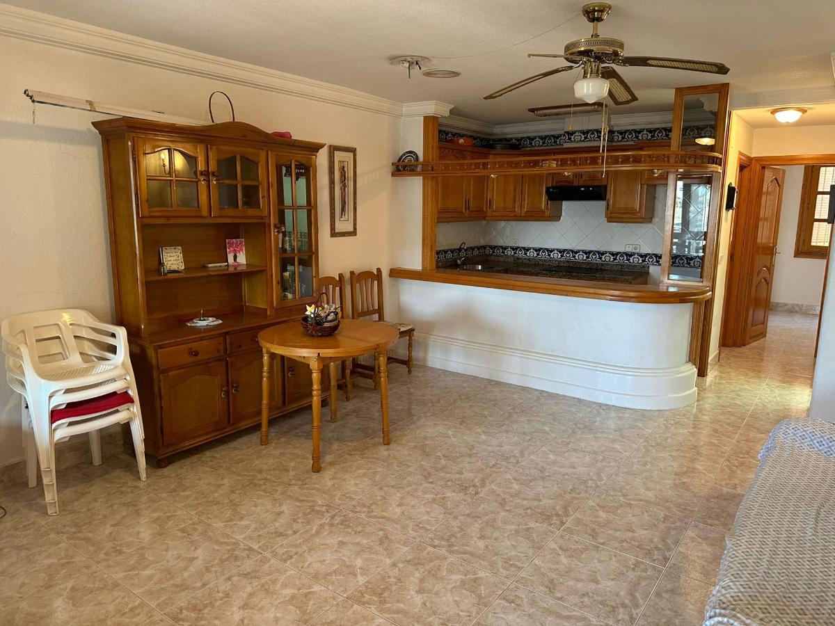 Bungalow en Guardamar del Segura, Alicante, España 4 dormitorios, 105 m2 No. 101081