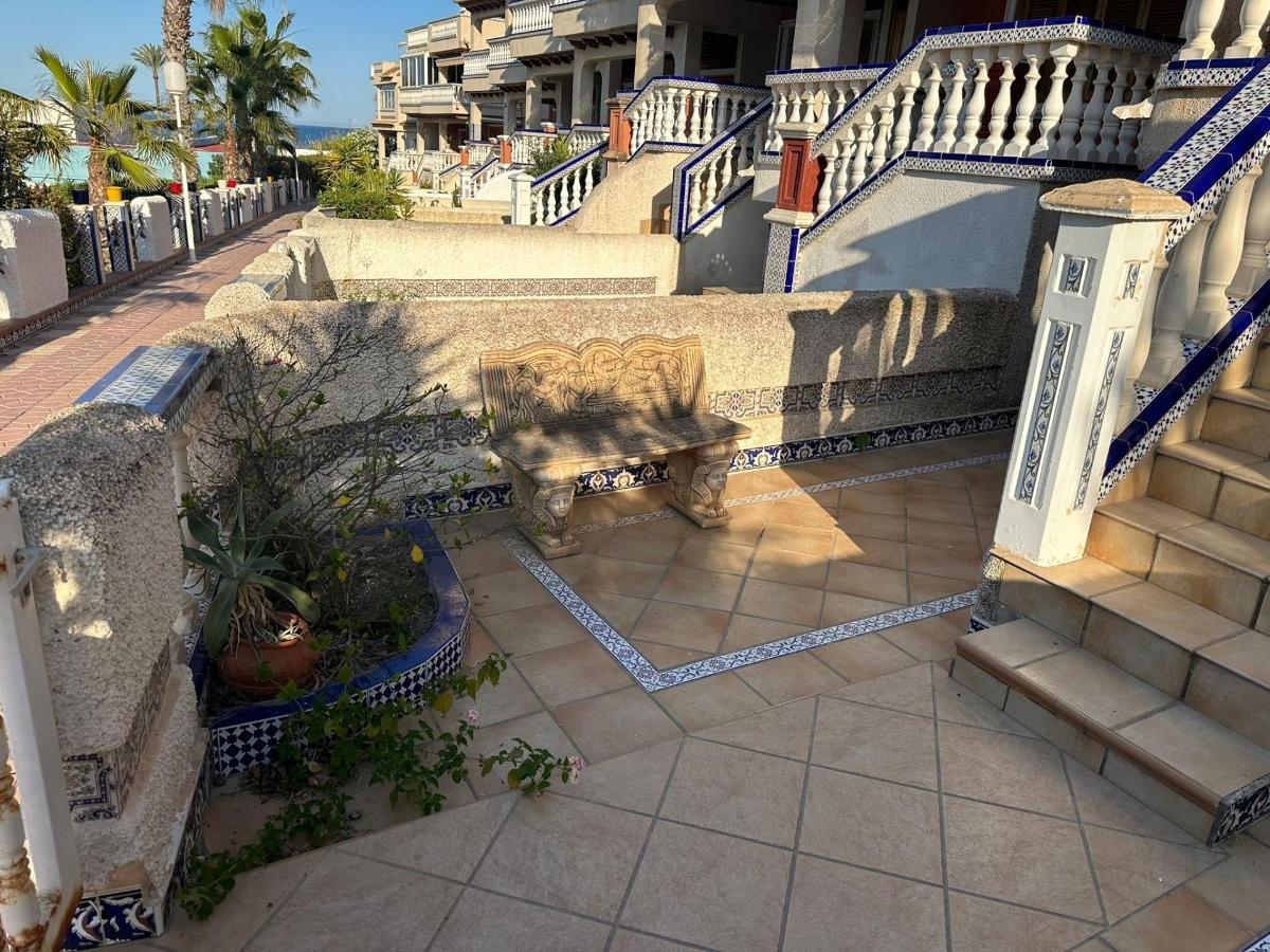 Bungalow en Guardamar del Segura, Alicante, España 4 dormitorios, 105 m2 No. 101081