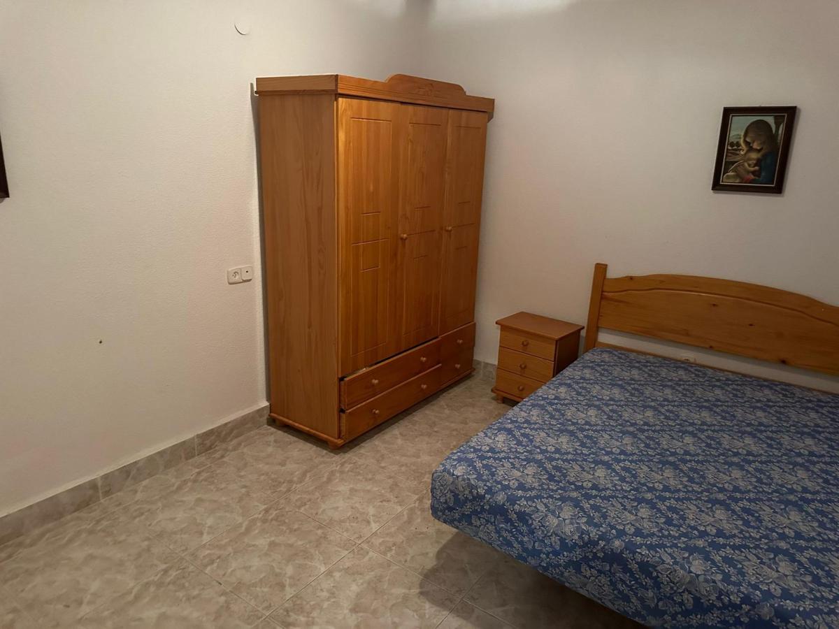 Bungalow en Guardamar del Segura, Alicante, España 4 dormitorios, 105 m2 No. 101081