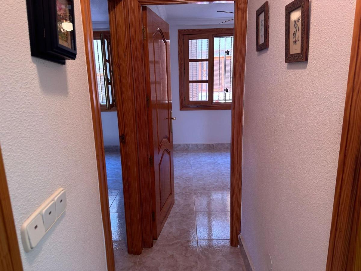 Bungalow en Guardamar del Segura, Alicante, España 4 dormitorios, 105 m2 No. 101081