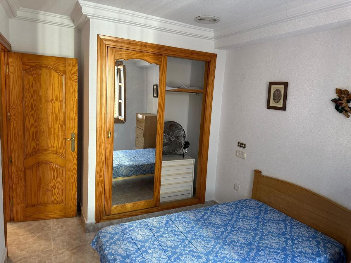 Bungalow en Guardamar del Segura, Alicante, España 4 dormitorios, 105 m2 No. 101081