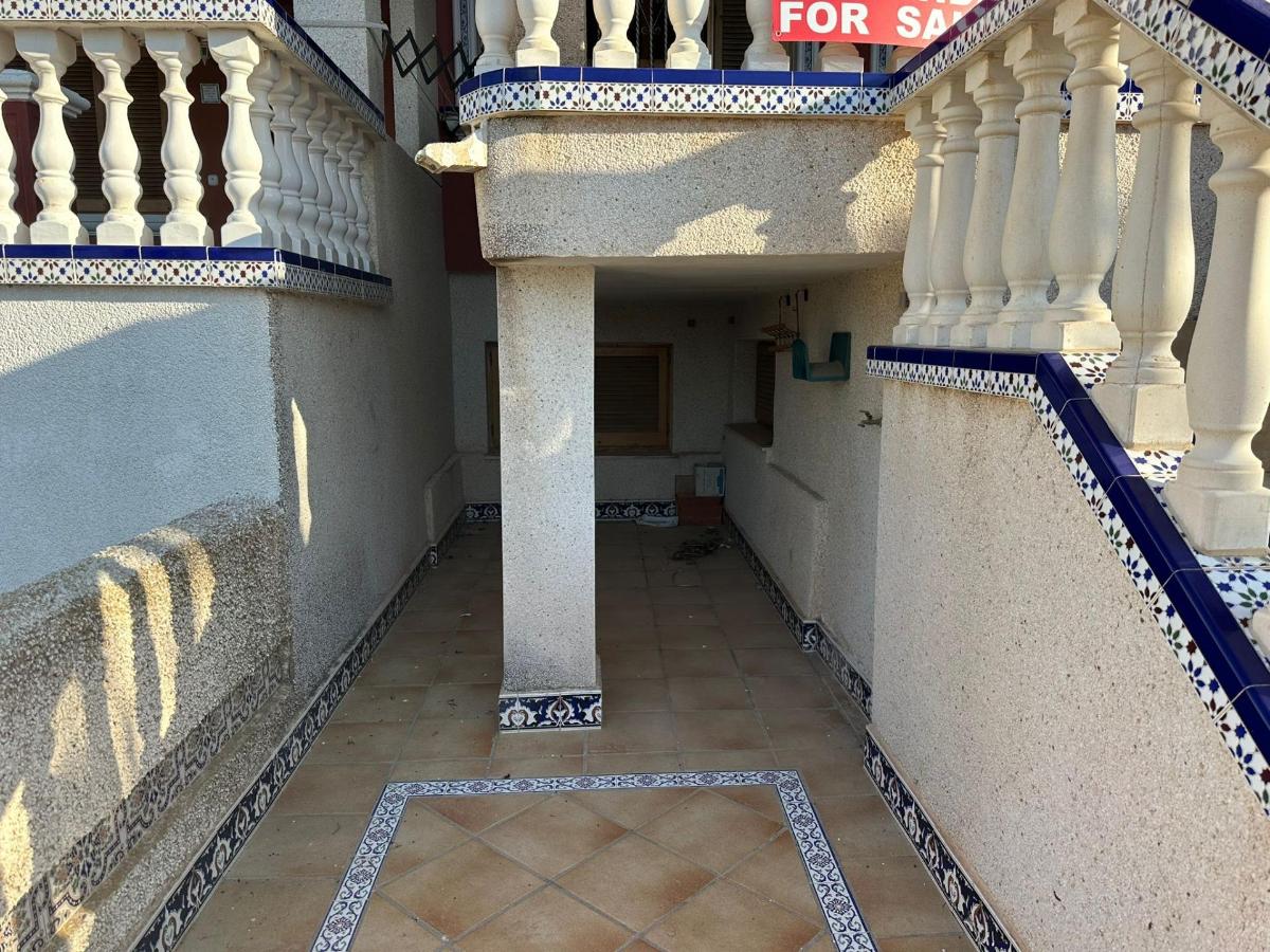 Bungalow en Guardamar del Segura, Alicante, España 4 dormitorios, 105 m2 No. 101081